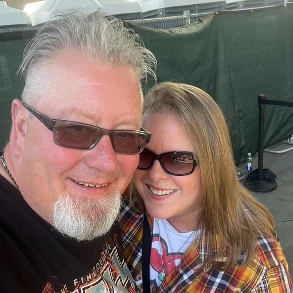 Meet your Posher, Ursula - Picture 2 of 4